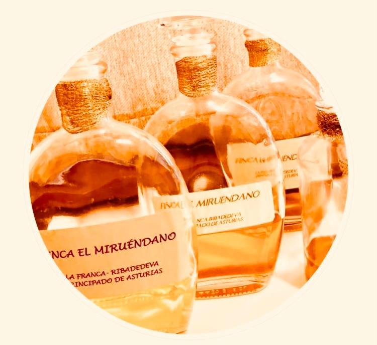 Finca El Miruendano La Franca Ngoại thất bức ảnh